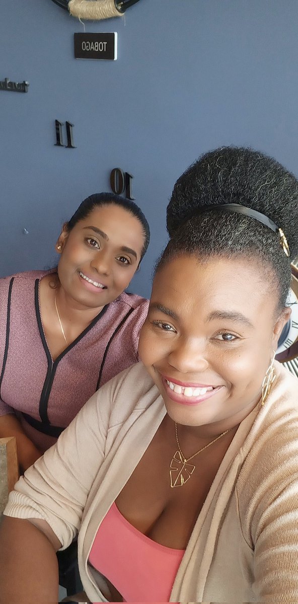 jdrg1818's tweet photo. Celebratory B'day lunch@LUNA Restaurant #ScorpioQueens #LevelUp #WekeepitReal https://t.co/1NA9onnT1f