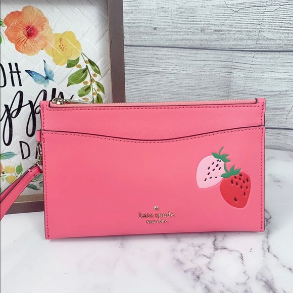 Jocepandasclos1's tweet image. So good I had to share! Check out all the items I&apos;m loving on @Poshmarkapp #poshmark #fashion #style #shopmycloset #maurices #katespade #vancleefarpels: posh.mk/GKp1IGHuolb