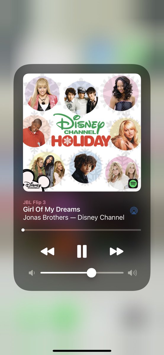 SamPoh's tweet photo. @jonasbrothers why isn’t this available to listen toooooooo https://t.co/yxlRaKlvRq