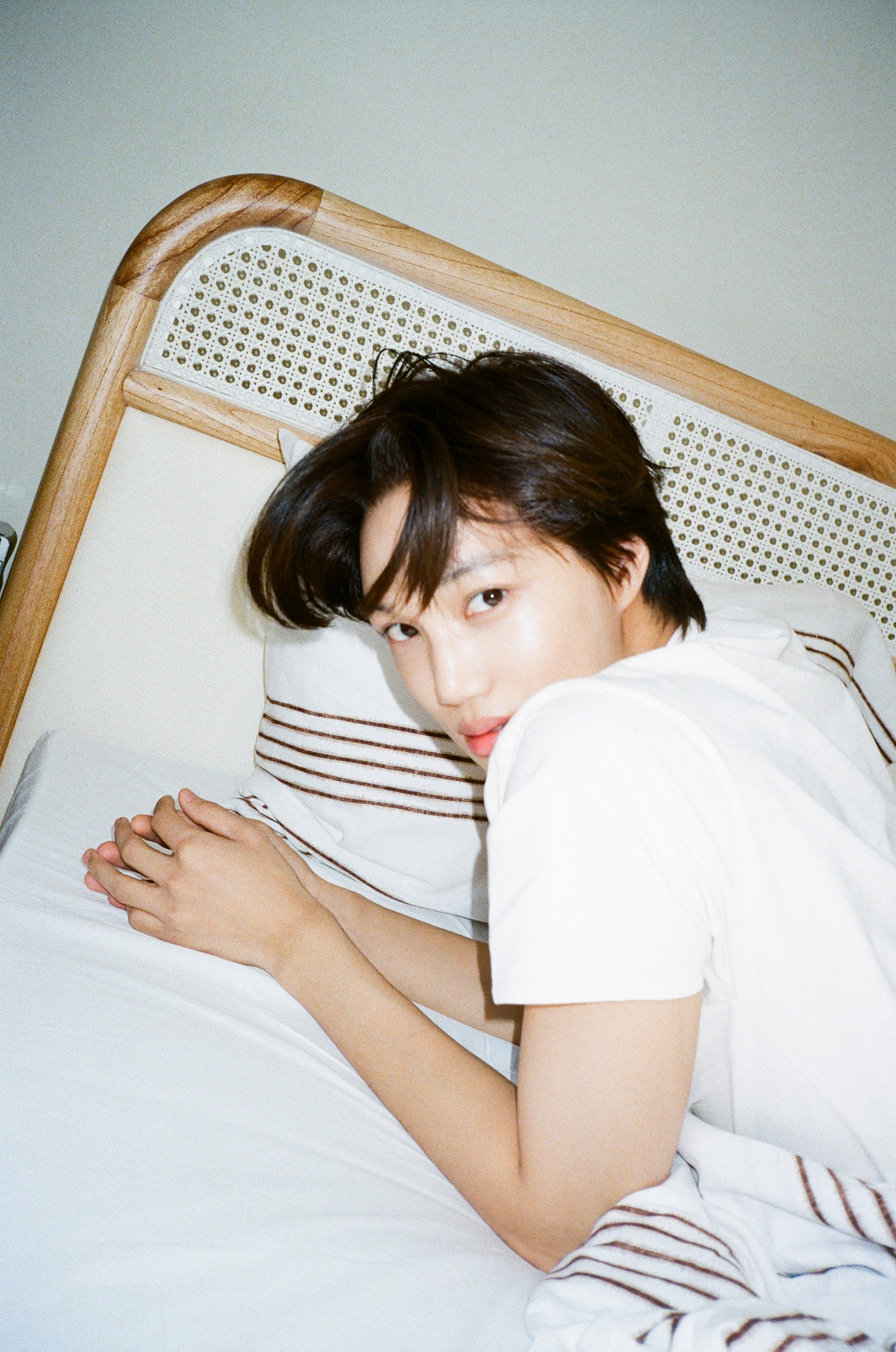 A Coquettish Kai Owns His Sexiness in “Peaches” – Seoulbeats