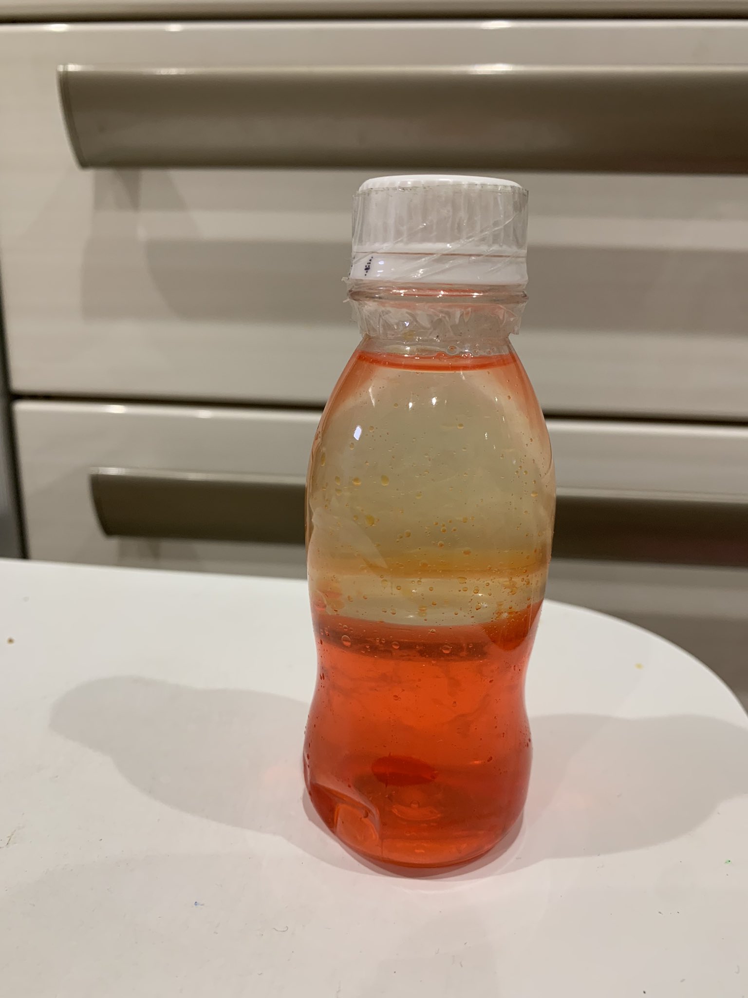 Sayla Mass 77 センサリーボトルもどき 振って水と油の分離が楽しめるver 子供の食いつきが悪くなった 78 折り紙 作って満足 79 おもちゃ 不要 80 風船 しぼんだ 81 カード 食べられた シール 貼って満足 84 箱 不要 1日1捨 捨て