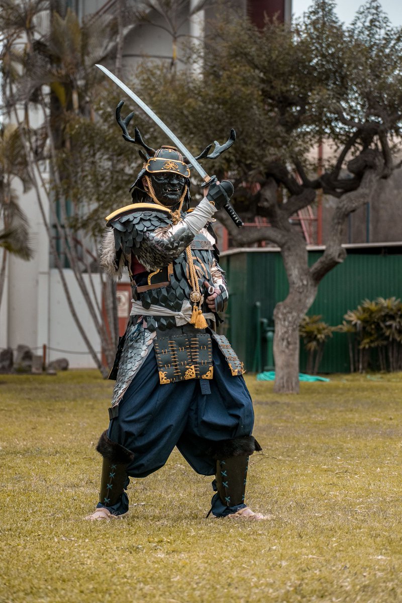 Renzo_Camilloni's tweet photo. @ZoeSaurio Saludos soy un artesano peruano y me dedico hacer armaduras japonesas enteramente a a mano, parece que nuevamente el destino osea el algoritmo de Twitter nos ha reunido aquí si pueden denle like a mi trabajo y rt por favor.
Muchas gracias. https://t.co/AU4OVamWu2