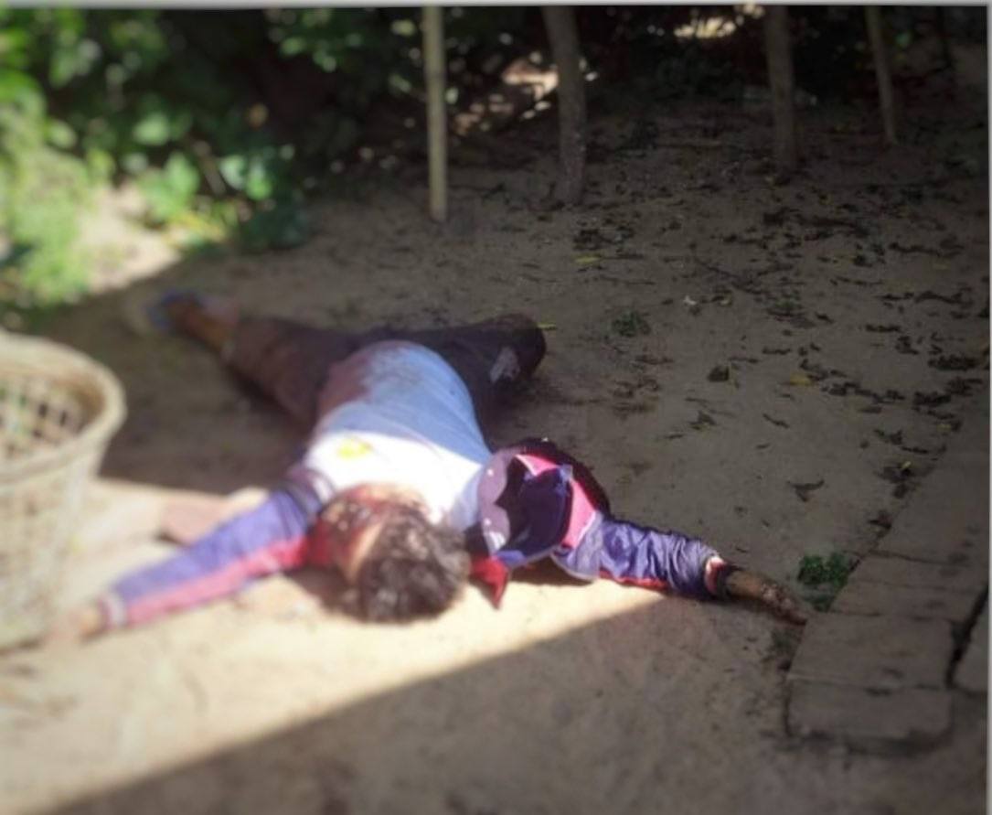 Bay_Lay_88's tweet photo. Tw // Death U MgMgHtwe,43,was found dead with gunshot wounds&amp;cut wounds at his ankle in the village following junta troops hv been encamping in Thaekonegyi village,KhinOo tsp,Sagaing since Nov18.  #RejectMurderousJunta  #Nov22Coup https://t.co/E236I8fSr8