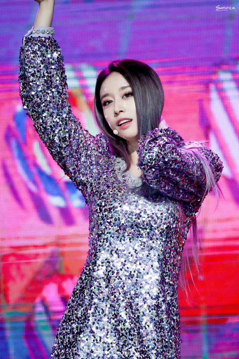 nuhi_vnqueens's tweet photo. Có cần phải đẹp vậy không? 
Có cần phải đẹp vậy không? 
Có cần phải đẹp vậy không?  

- Điều quan trọng phải nói 3 lần 💗💓👑 

#JIYEON #TARA #TARA_FANPARTY 🔥❤️

https://t.co/KJTysmGsYs

- https://t.co/bsMTP4iUaV https://t.co/4D87lZZKXh