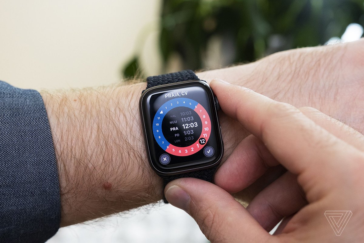 The Apple Watch SE costs just $219 at Amazon and Best Buy