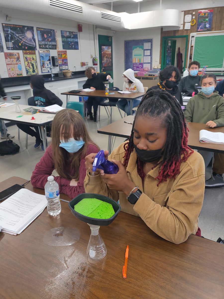 Medora_B's tweet photo. @eah_eagles are busy learning about how impervious surfaces and urbanization affect local water quality. LOVE these kids. They are inquisitive, respectful, and always up for some hands on learning. #STEMeducation #ProudToBePublic https://t.co/tOeSAWAa0t
