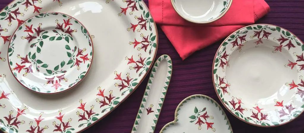 Inspired by the Irish hedgerows, our Fuchsia Pattern is a highly styled assembly of pinks and purples. We think it looks great on the table at Christmas 🎄View the collection here: bit.ly/2Ki012e #nicholasmosse