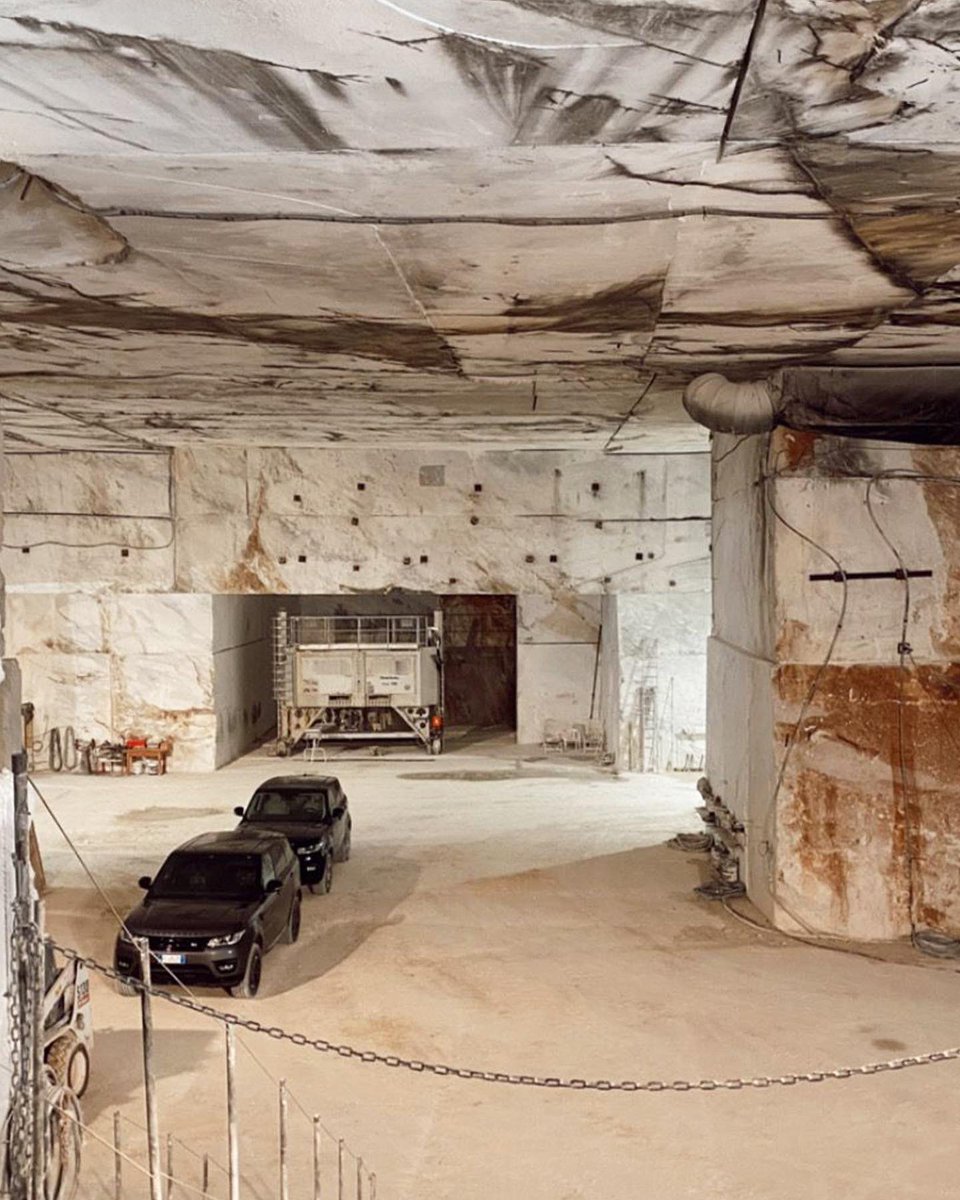 SHHArchitects's tweet photo. #materialmonday – a visit to a Carrara marble quarry for a bathroom project that the team is currently working on.
#quarry #whitemarble #stone #marble #travel #architecture #marblequarry #interiorproject #materialsourcing #shharchitects #luxurymaterials #luxurysurfaces https://t.co/ETiaXzsPrN