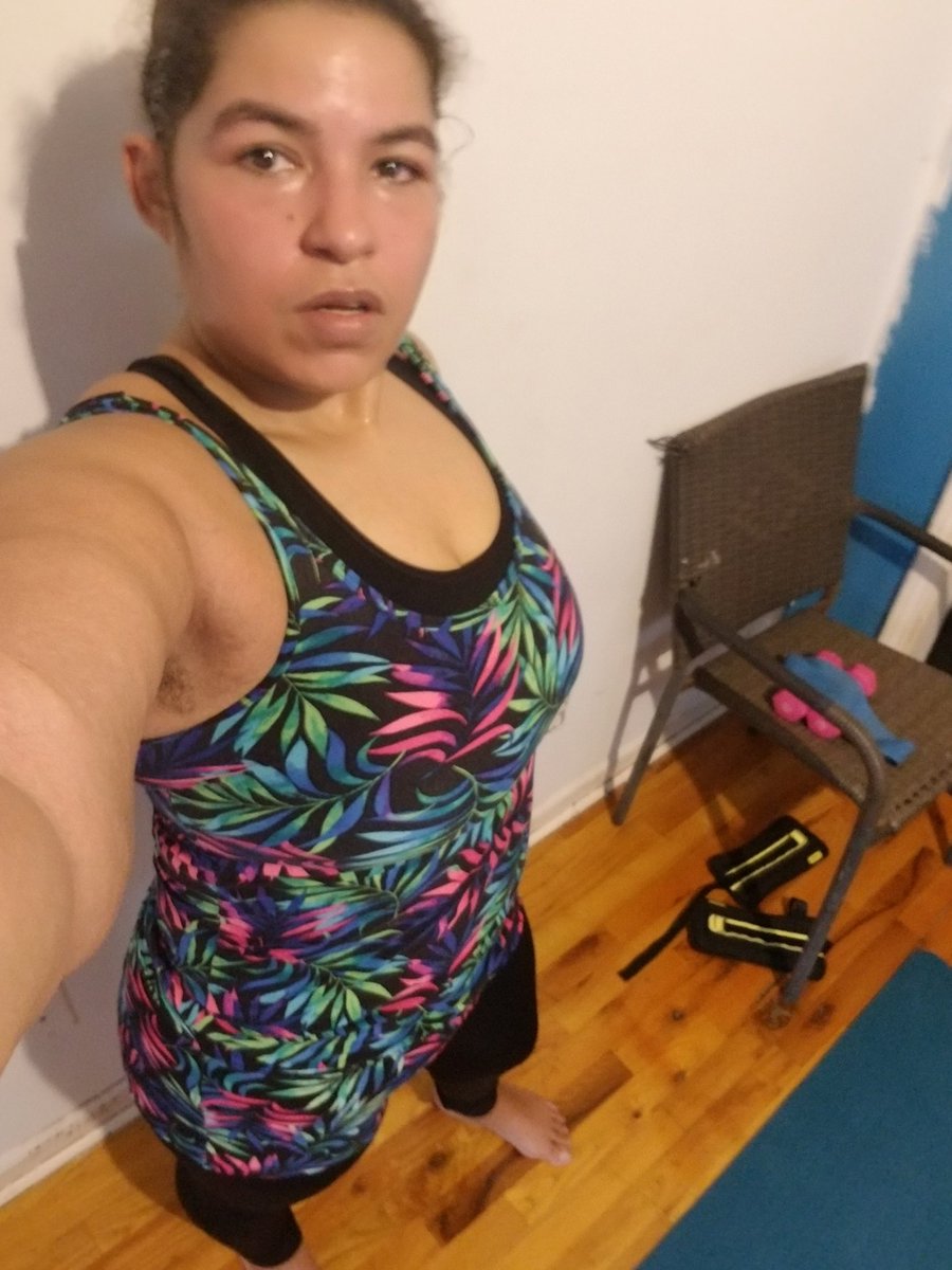 sightgasm's tweet photo. Definitely got it in today made it through with 3 pounds it was difficult but we didnt give up and we got through it thanks for the support all! No turning back now! I keep feeling stronger 💪so tired I could barely snap pics #redintheface https://t.co/7FrWOuuruA