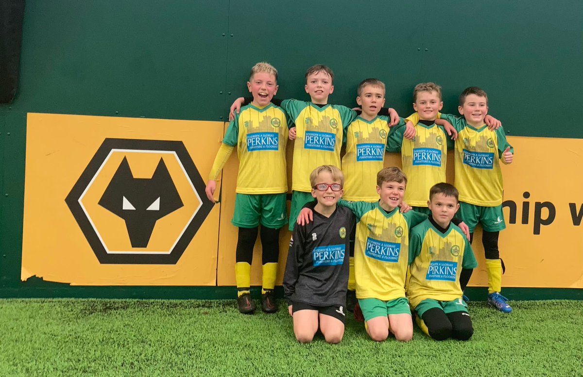 Great experience for our U10's this weekend visiting <a href="/Wolves/">Wolves</a> academy. We'll.done boys and parents, early start and Still smiling. #unclwb #Developers
