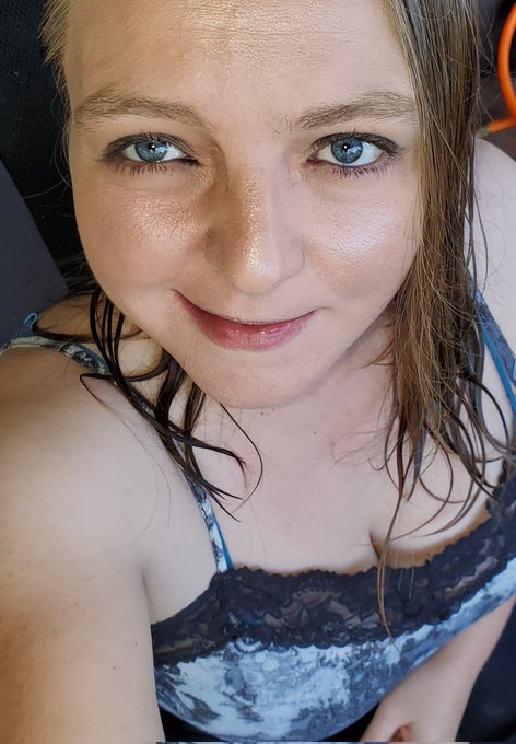 Already ready for the weekend! #onlyfans #Mondayvibes https://t.co/GswTtY7G1H https://t.co/2ebVaz2k3<a href="/tag/onlyfans"class="tags">#onlyfans</a><a href="/tag/mondayvibes"class="tags">#Mondayvibes</a>