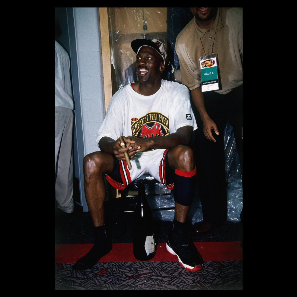 TrophyRoomStore's tweet photo. MJ Mondays🏆‼️ #MJMONDAYS #TROPHYROOM https://t.co/6LoYTILA27