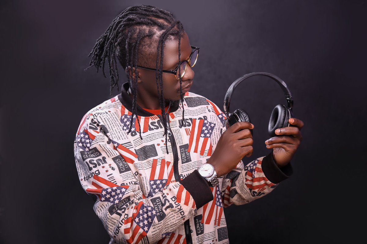 Music is a mission and not a competition. Build champions and don’t kill champions🙏🏾

📸 Restok 🎧 <a href="/skullcandy/">Skullcandy</a> 
Apparel <a href="/deejayditie256/">DEEJAY DITIE256</a> collections
Hair Jawoth Jobix

#Sir256 #DJVictor256 #FeelTheRiddim #HypeDj