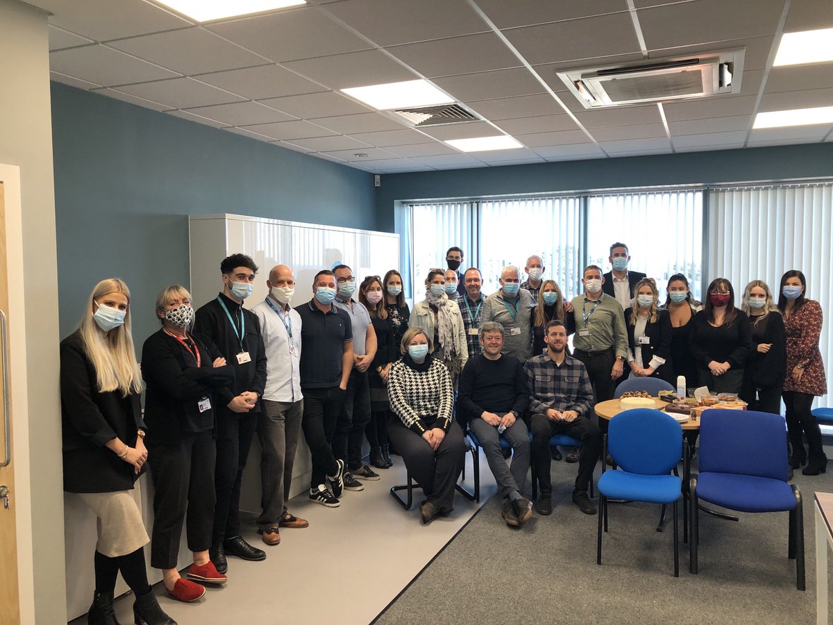 SarahBrampton's tweet image. Saying goodbye to Andy McMinn ⁦⁦@UHP_NHS⁩ . A true friend &amp;amp; brilliant leader of our amazing procurement team. We wish him well  and thank him for his outstanding contribution to patient care ⁦⁩ over the last 14 years ⁦@AnnJamesNHS⁩ ⁦⁩ ⁦@jobe40⁩⁦