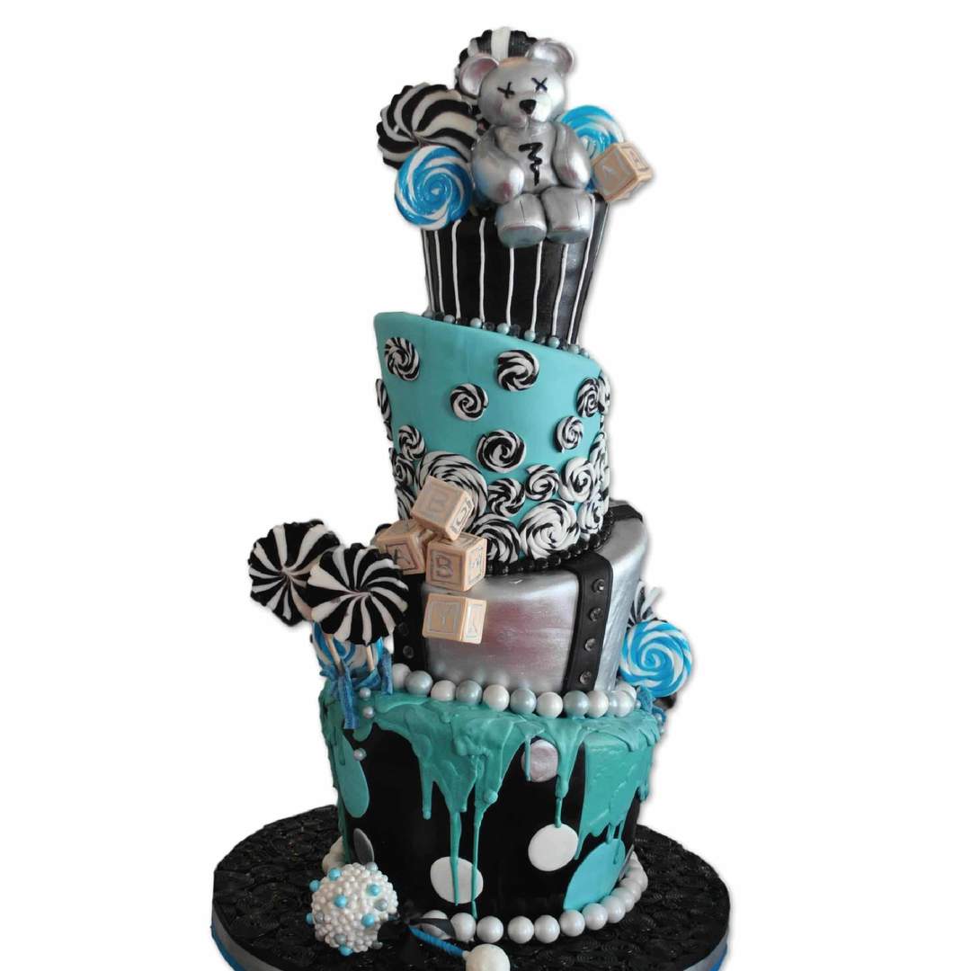 If you’ve ever wanted to live like a celebrity, now you can experience a sweet taste of it with this ultra glamorous 4-Tier Baby Shower Cake that Sweet E’s made for music superstar, <a href="/Fergie/">Fergie</a>! #GlamorousLife #BabyShowerCake sweetesbakeshop.com/products/fergi…