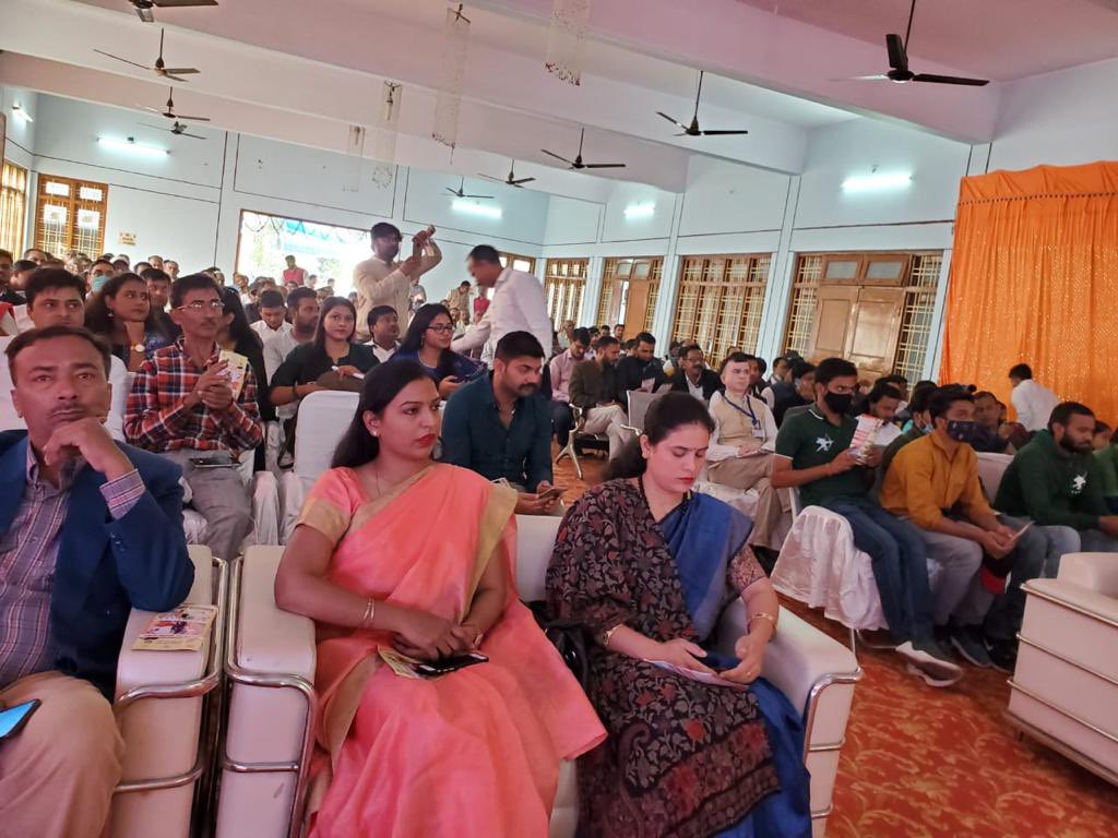 FciLko's tweet photo. #AzadiKaAmritMahotsav celebrated in Prayagraj district by DO, Allahabad. Smt. Reeta Bahuguna Joshi, Hon’ble MP was chief guest of function who praised   the good work done by FCI during lock down. @fooddeptgoi @FCI_NorthZone @FCI_India @PIBConsumerFood @PibLucknow https://t.co/SmZ0Zawykd