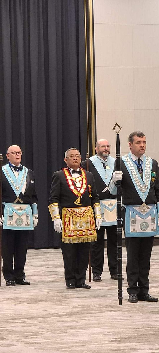 GLogiaPeru's tweet photo. El Gran Maestro de Masones del Perú, M:.R:.H:. Carlos Grados Lau, asistió a la Conferencia Mundial de Grandes Logias Regulares celebrada en Berlín. La agenda culminó con la instalación del nuevo Gran Maestro de la Gran Logia Unida de Alemania.
#GranLogiaDelPerú https://t.co/IqU9bZJRiO