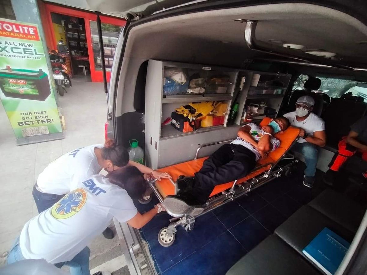rescue_recon's tweet photo. 20 November 2021 - EMT batch 27 almost nearing their training as they take up their Ambulance Operations module.
Want to learn like them? Join us and enroll for the next batch with the orientation on Nov 22, 2021. DM us for more details.
#RescueRecon #onemissiononeteam #EMT https://t.co/Afc0tQBnxq