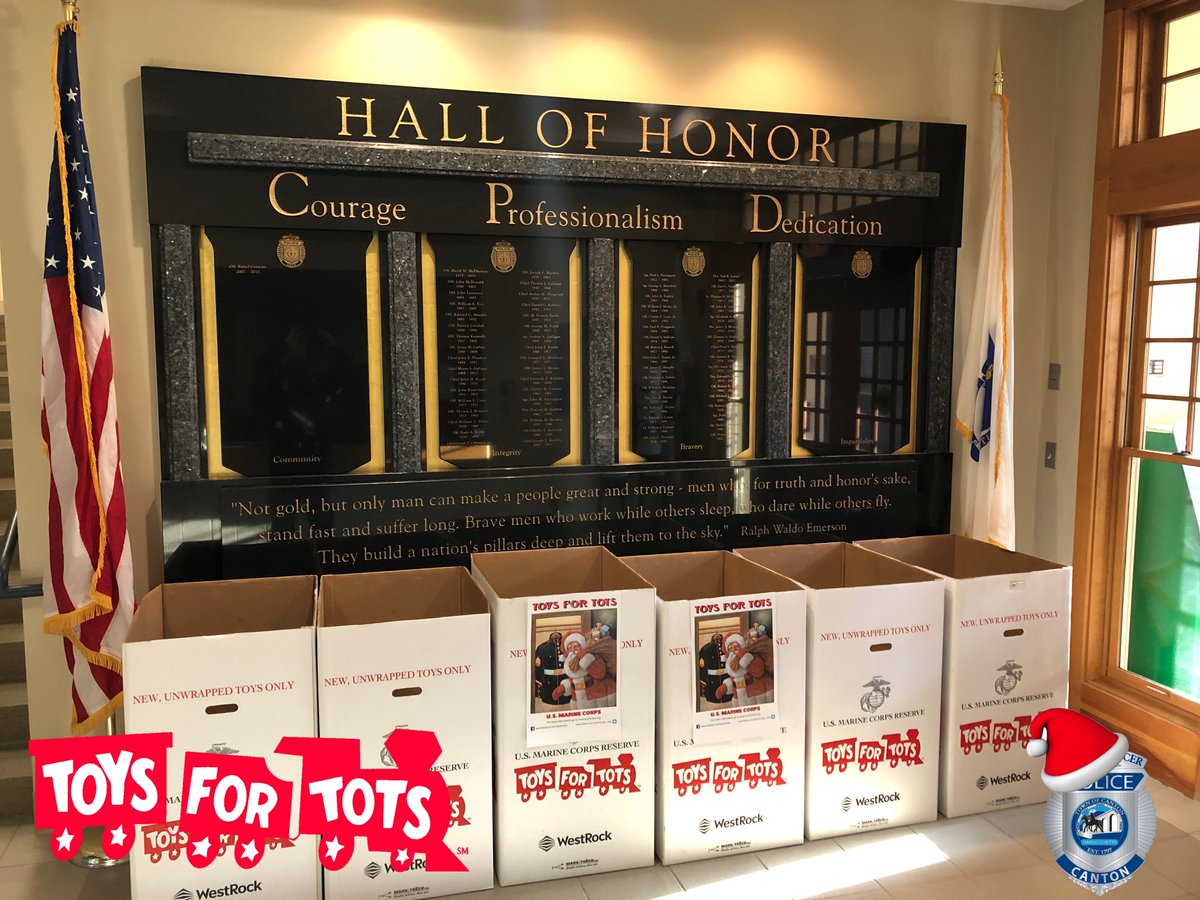 CantonMAPolice's tweet photo. The boxes are in! We are collecting new, unwrapped toys for @ToysForTots_USA  Donation boxes are located in the Lobby of CPD HQ. Donations will be accepted until December 14th. #ToysForTots https://t.co/U8PQiRYo2B