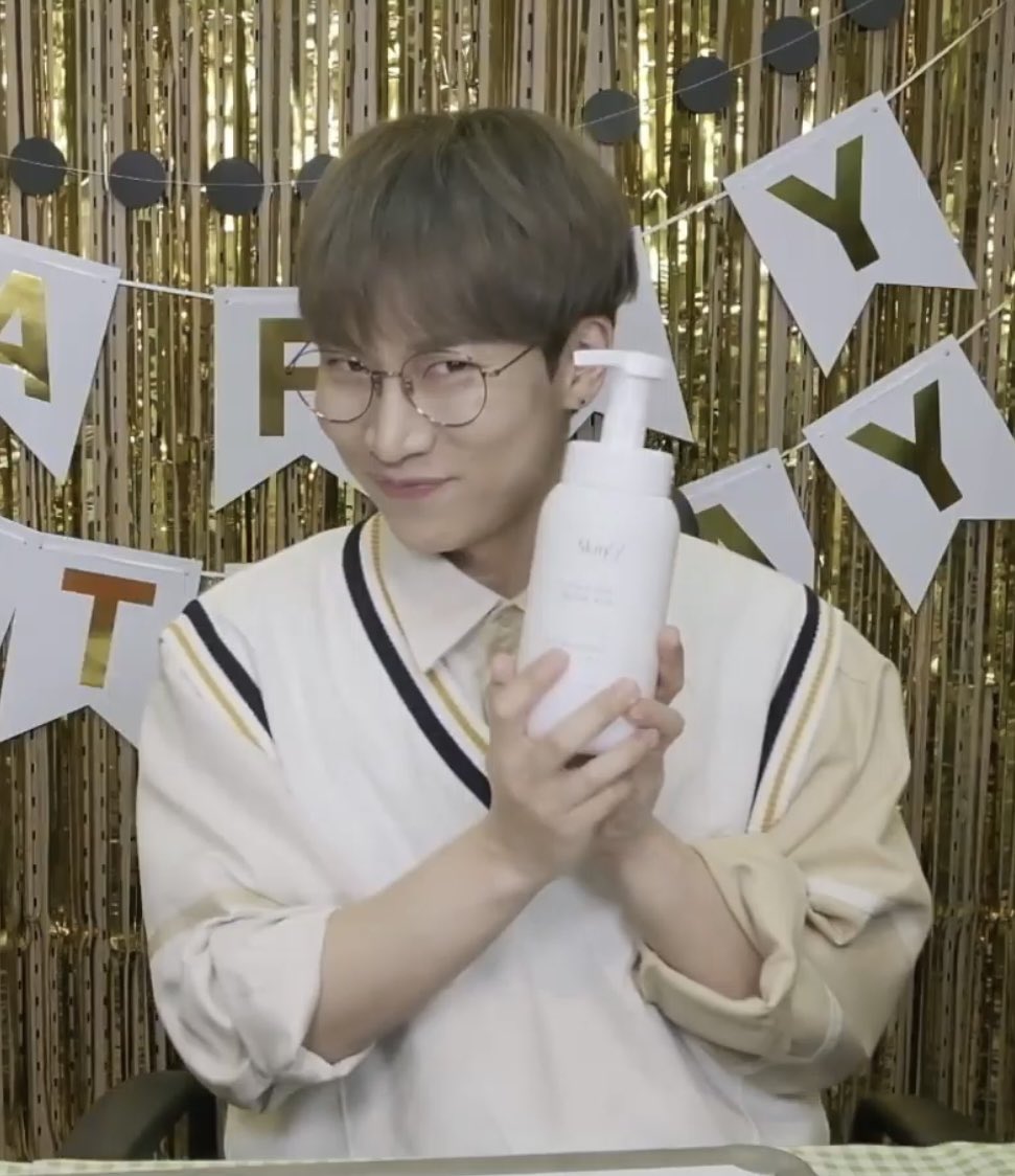 btob_TMI_'s tweet photo. 211122 은광 하다방 #44
바디워시 정보🧴
-
스킨유 락토크림 버블워시 라벤더 600ml
18,900원

#비투비 #서은광 #은광 https://t.co/0UPlxxcZRs