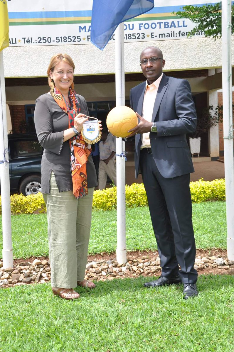 e_murangwa's tweet photo. #Throwback:On this day 8 years ago, we did it! Thanks to the collaboration & support of many good, hard working people, more than 35,000 indestructible Chevrolet-sponsored #OneWorldFutbols were delivered & donated to the Rwandan youth in schools & communities across the country. https://t.co/hTjyfXaqyD