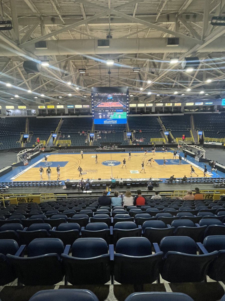k_benji6's tweet photo. Here at Hertz Arena in Ft Myers, FL to support a bunch of @FastModel teams in the Gulf Coast Showcase! 

@UEAthletics_MBB
@RiceMBB
@UVMmbb
@FordhamMBB
@AppStateMBB
@DelawareMBB

#ChampionsUseFastModel 🏆🏀 https://t.co/6M4iwnfUP6