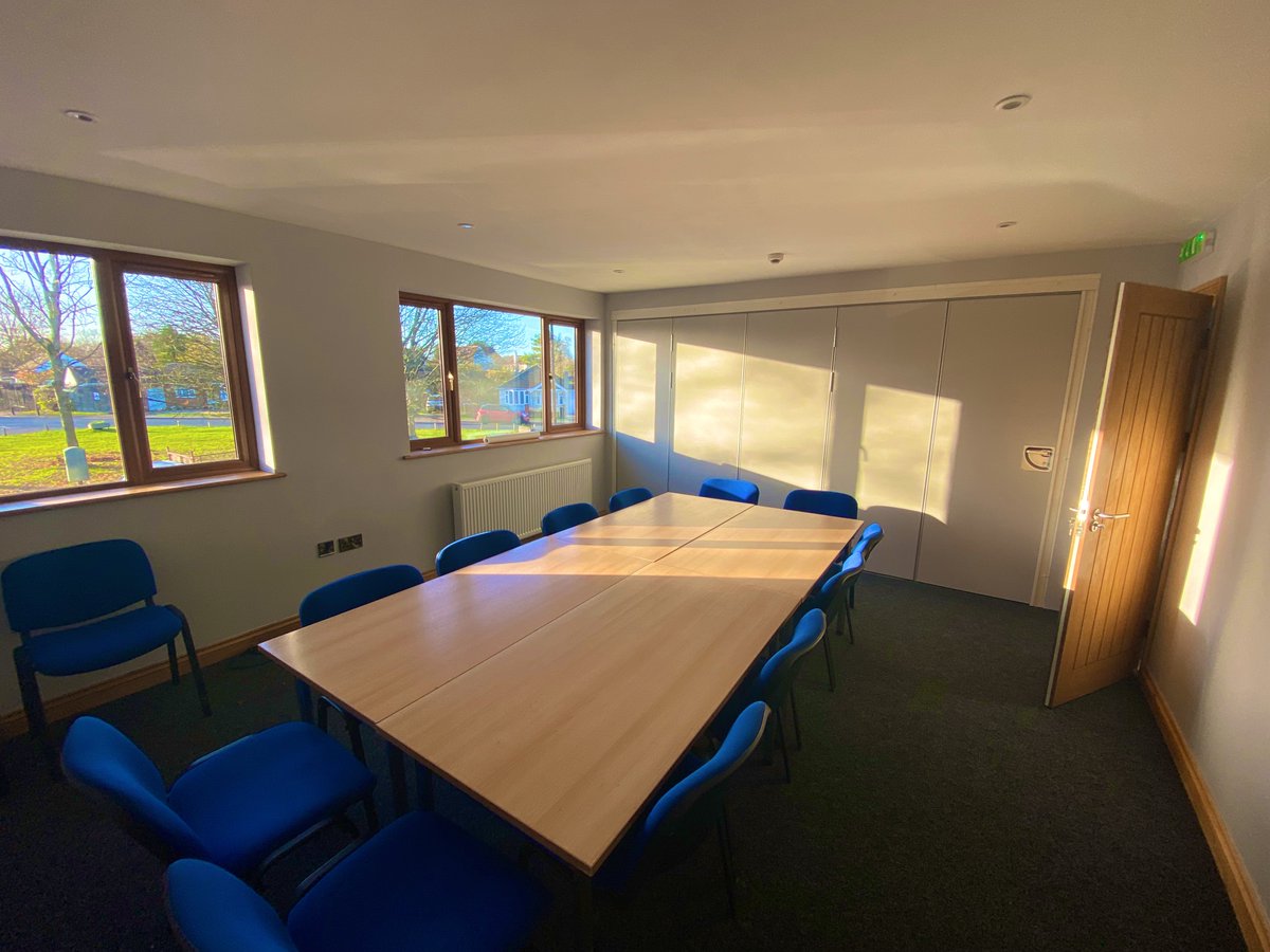 New meeting rooms coming along nicely <a href="/RyanQCHomes/">RYAN Q C HOMES LTD.</a> ❤️👏  #northantshour