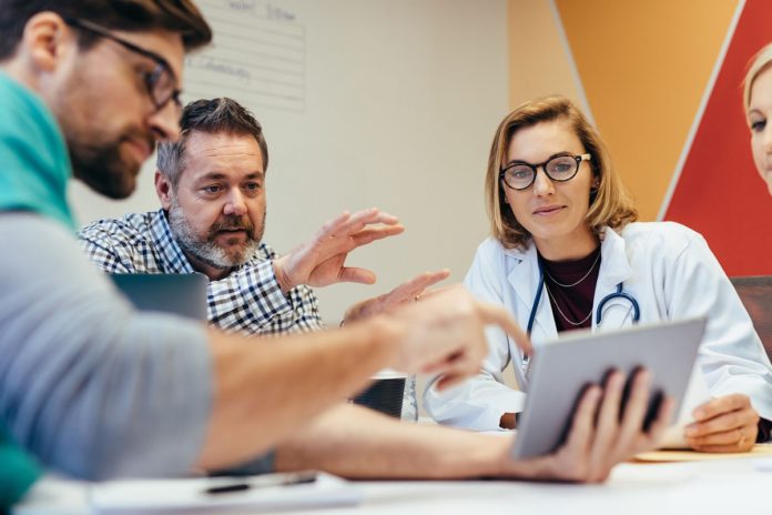 Dansk Selskab for ledelse i Sundhedsvæsenet (@dssnet_dk) on Twitter photo De unikke data om alt fra kvalitet til økonomi i sundhedsvæsenet bør anvendes aktivt som grundlag for at skabe en sundhedspolitisk triageringsmodel, lyder det fra Rigshospitalets direktør Per Christiansen: dssnet.dk/artikler/hospi…
<a href="/PerChrRH/">Per Christiansen</a> <a href="/Rigshospitalet/">Rigshospitalet</a> De unikke data om alt fra kvalitet til økonomi i sundhedsvæsenet bør anvendes aktivt som grundlag for at skabe en sundhedspolitisk triageringsmodel, lyder det fra Rigshospitalets direktør Per Christiansen: dssnet.dk/artikler/hospi…
<a href="/PerChrRH/">Per Christiansen</a> <a href="/Rigshospitalet/">Rigshospitalet</a>