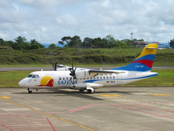 SpotterUib's tweet photo. Hermosas aeronaves como son:

 ✈️Embraer ERJ145 de Satena
✈️ Atr 42-600 de EasyFly 
✈️Beechcraft E90 King Air de Ambulancias Aereas de Colombia 
✈️Cessna 404 Titan de Sky Ambulance 
✈️B1900D de Searca 

Fueron capturadas en hermosas imágenes en nuestro Aeropuerto.

📸Luis Tobón https://t.co/WFAE5VBngq