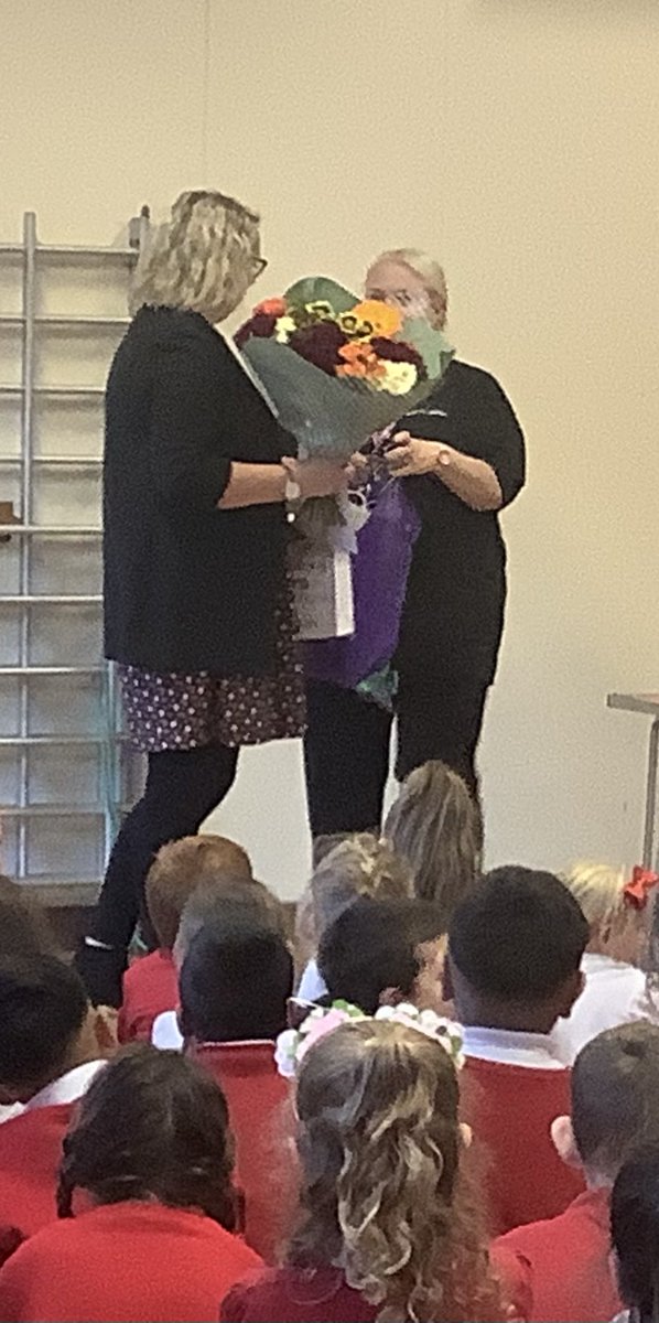 AllentonPrimary's tweet photo. Very proud of Miss Swift who has received a bounty of treats from @Unisonderbycity for being a support staff star! We know all of our staff are stars but it’s nice to celebrate how brightly they can shine! Now for cake 🎂 #teaandcake #supportstaff https://t.co/Ak6k2QdQK5