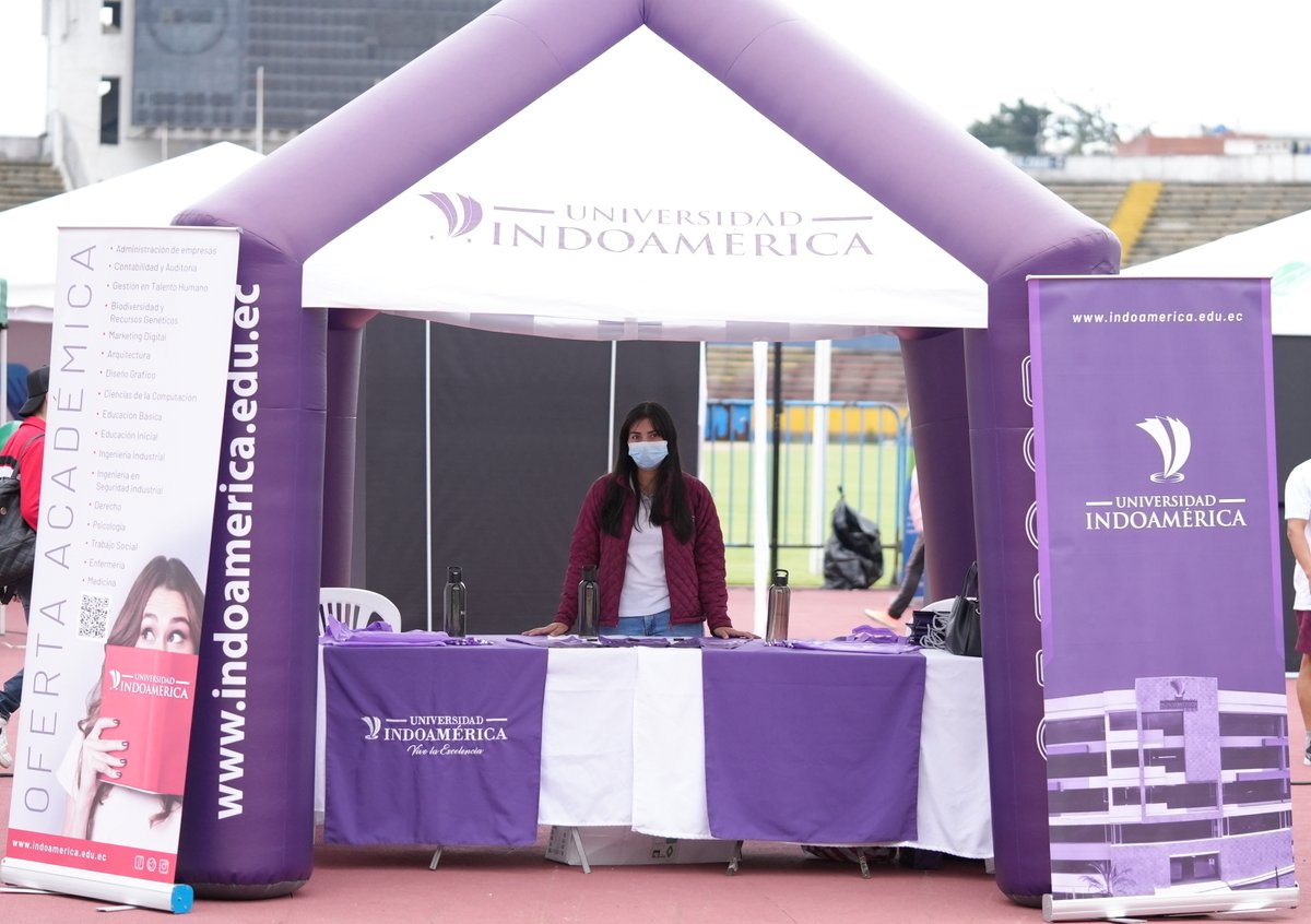 Uni_Indoamerica's tweet photo. 🗣|Universidad Indoamérica auspició la carrera #TheHopeRun, #EventoDeportivo en beneficio de los #niños y #adolescentes con #SíndromeDeDown del Centro Terapéutico Aprendiendo a Vivir (CTAV) de la @FReinadeQuito.
📌Para más información 👉 https://t.co/BSjv3gKwnF
#Deporte https://t.co/N5EAdy9CKk