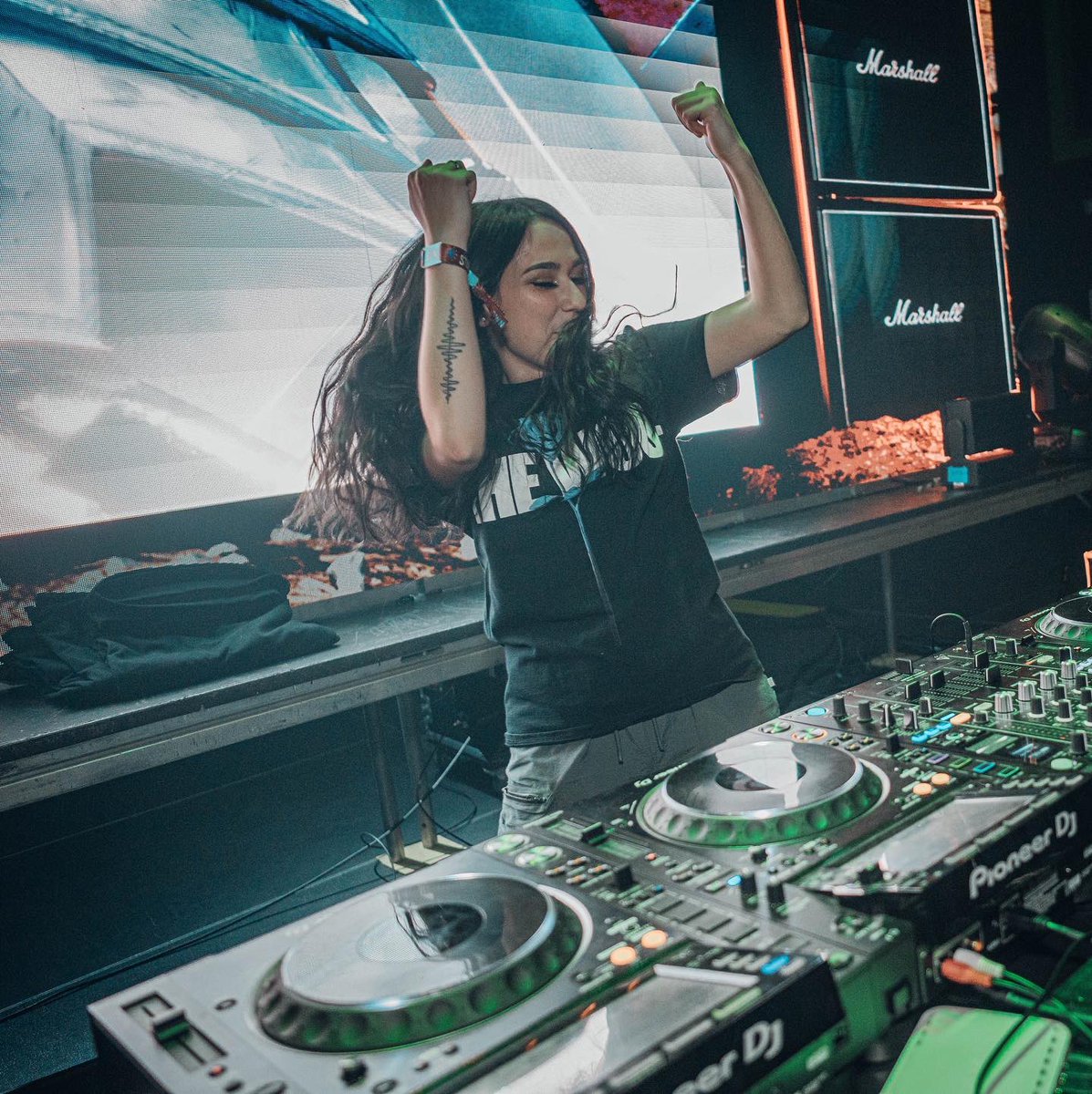 noneothervisual's tweet image. Saturday for @layzdubz #noneothervisuals