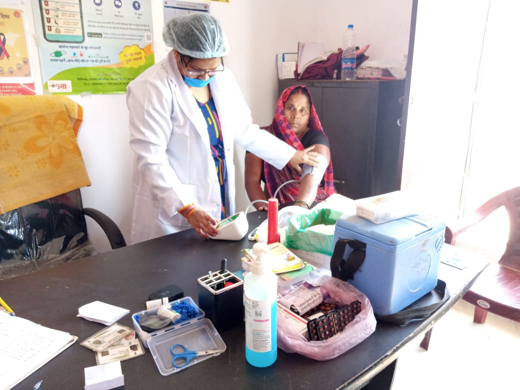 HWC_UP's tweet photo. NCD screening and Health awareness activities conducted as a part of "Azadi ka amrut Mahotsav" @AyushmanHWCs Gwalior Front, Dist. Balrampur
@nhm_up @UPGovt @BalrampurDm @DrRajeshJha1 @swatim80 @Sat_21298 @iamvikassheel @Jhpiego @DevenKhandait @nyuvarajias https://t.co/sGbGRbtA9K