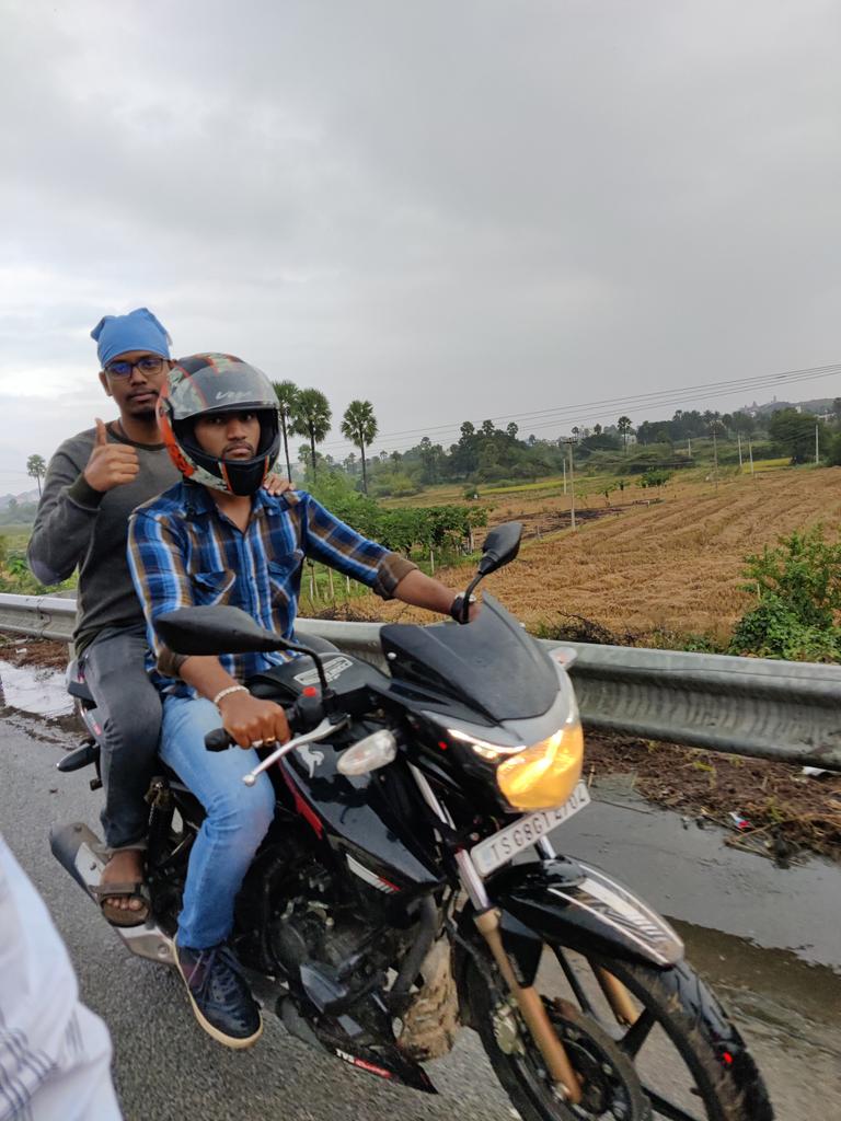 Sureshkuthati18's tweet image. Entra nikhil ah look entraa @sriramnikhil1 #RidersRepublic #apache180