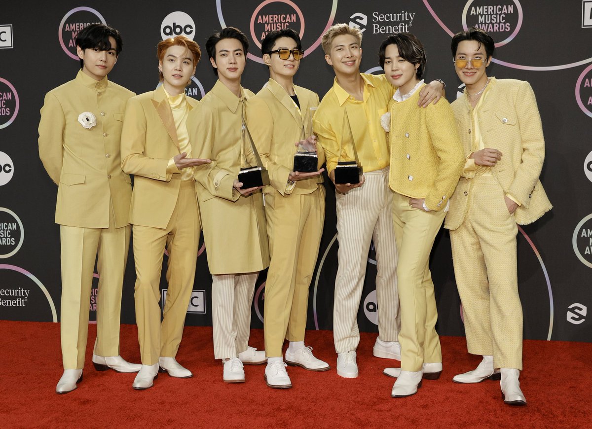 NellRa6's tweet photo. I'm voting for #BTS @BTS_twt for Daesang!! #MAMAVOTE https://t.co/ocp0uVGnSG
