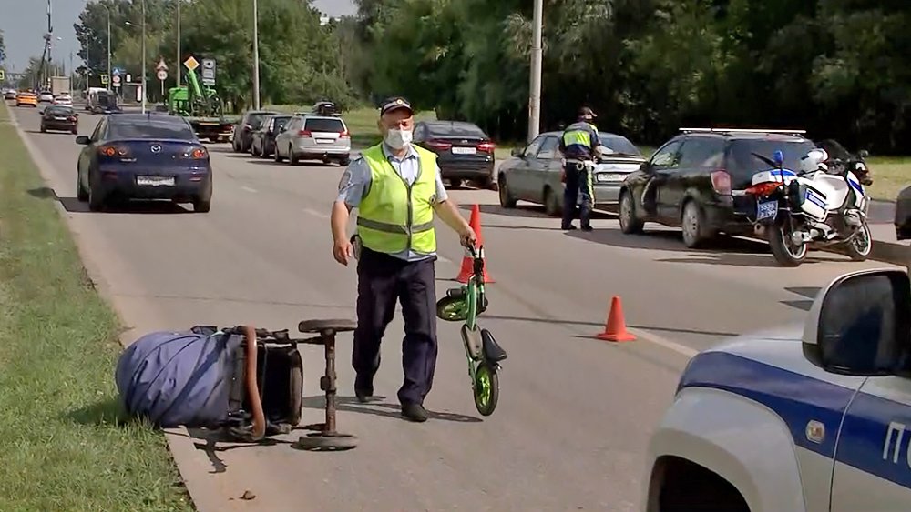 трое детей сбитые