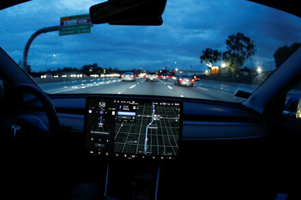 "Inside Tesla as Elon Musk Pushed an Unflinching Vision for Self-Driving Cars" by Cade Metz and Neal E. Boudette via NYT ift.tt/3orQzvV