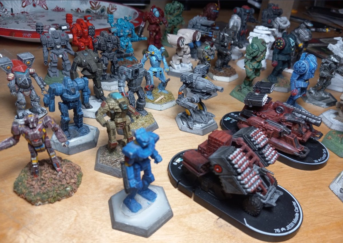 Ranzarok's tweet photo. Found a bunch of my old Ral Partha metal minis from the '80's. Would love to trade for modern plastics. Local swap here I come. #battletech #BattletechBelongsToEveryone #battletechminis #mechwarrior https://t.co/cwyQiYfuDl