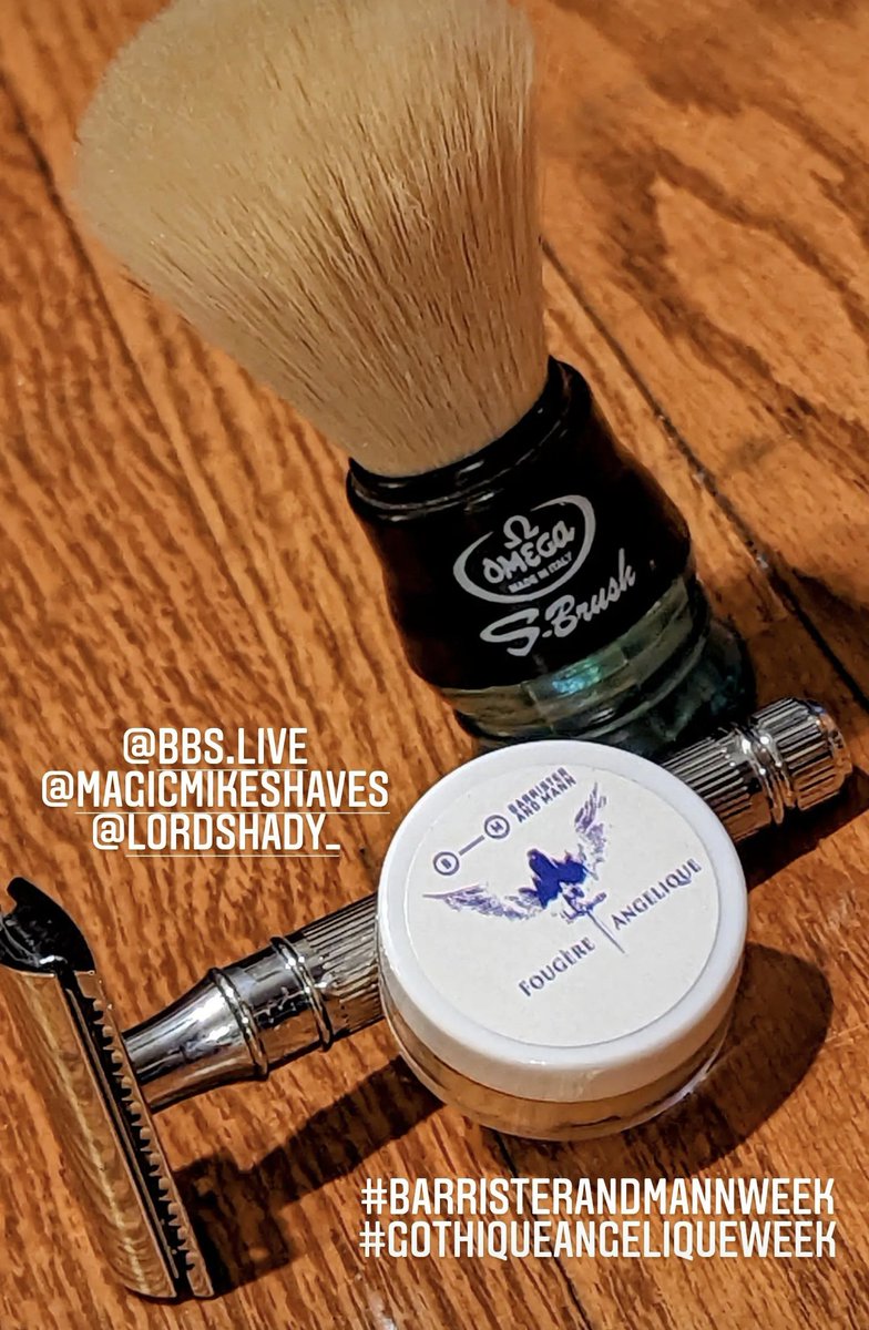 Beautiful #SOTD with fougere angelique, a great lather and scent! #barristerandmannweek #gothiqueangeliqueweek

Brush: Omega S-Brush Synthetic S10077 Green
Razor: <a href="/edwinjagger/">Edwin Jagger</a> DE89 Lined
Blade: Gillette Super Blue (2)
Lather: <a href="/BarristerMann/">Barrister and Mann</a> Fougere Angelique