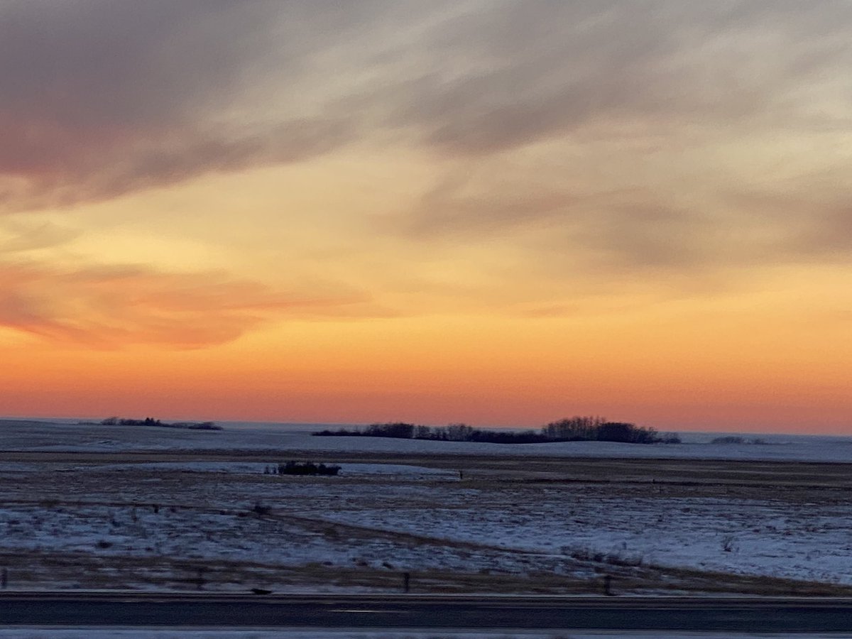 tracey_dunnigan's tweet photo. How incredibly blessed I am, to see what I see. #nevertakeforgrantedtgegiftsigettosee #lovemylife #blessings #theopenroad #sofortunate #grateful #ohthesightsisee #ohtheplacesigo #inawe https://t.co/WRcYwlGLeM