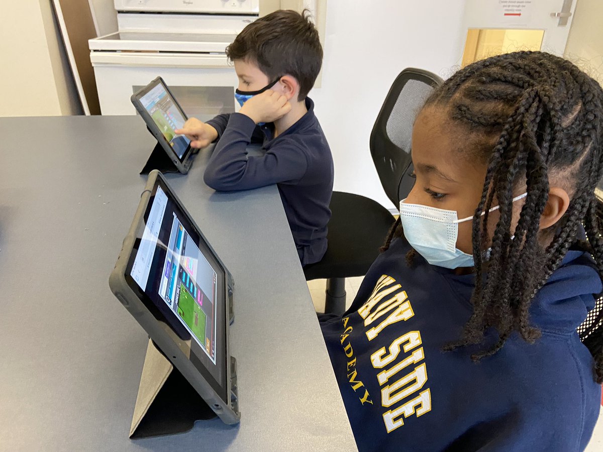 CompTeacherK_5's tweet photo. ‘Experiment and see what works.’ ‘Do one step at a time.’ ‘Work together.’ Strategies shared by @shady_side 3rd graders to help complete @Minecraft #HourOfCode puzzles on @codeorg.   Great fun today! #HourofCode2021 #KidsCanCode #SSAJuniorSchool https://t.co/m00T1aOgKn