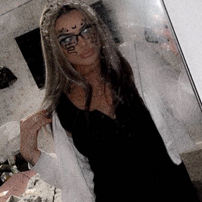 lyndsayjaydex's tweet photo. #NewProfilePic https://t.co/8VNt7p8Xl5