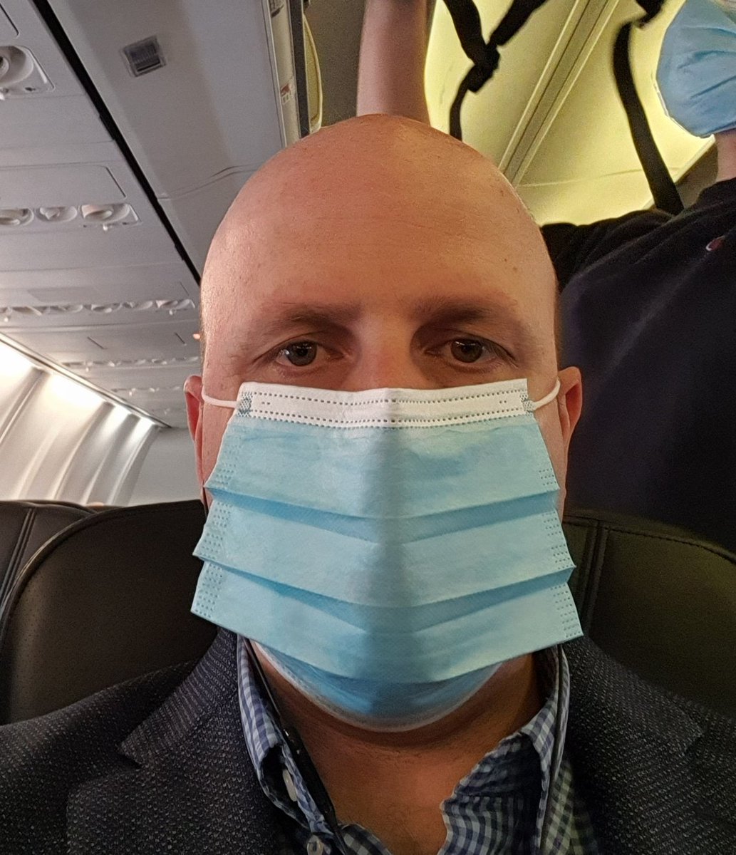 RobbieBarwick's tweet photo. In January 2020 I tweeted the photo on the left as I flew to Sydney on behalf of @CitizensPartyAU to fight the #cashban. Today in December 2021 I'm flying to Sydney on the ACP's fight for justice for thousands of financial victims like those of #SterlingFirst. The fight goes on. https://t.co/pEh4jgct6X