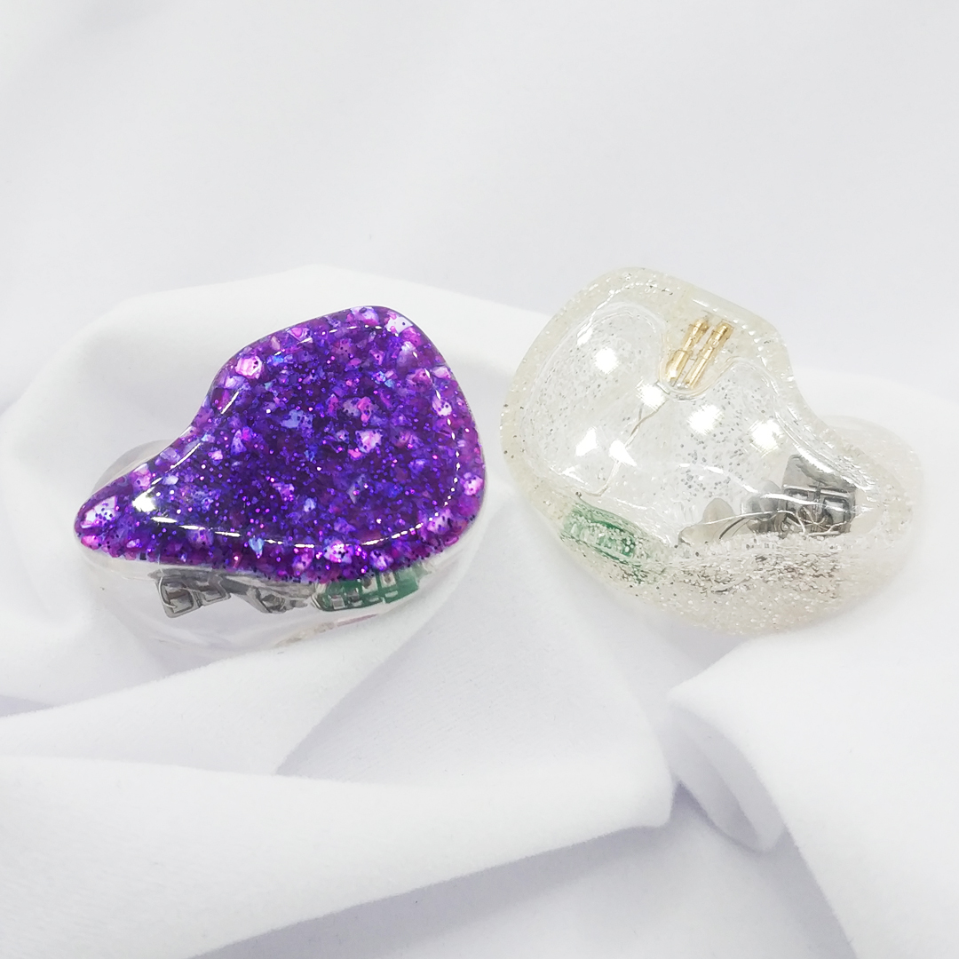 febosIEM's tweet photo. Hisenior #ciems
✅L: trans&silver sparkle shell + Purple glitter/trans faceplate
🔗https://t.co/IbRonUNeMA
🔥 super bass+sound stage for #drummer /#Bassist
.
.
#hisenior #febos #custominearmonitors https://t.co/8q3eBMKCtC
