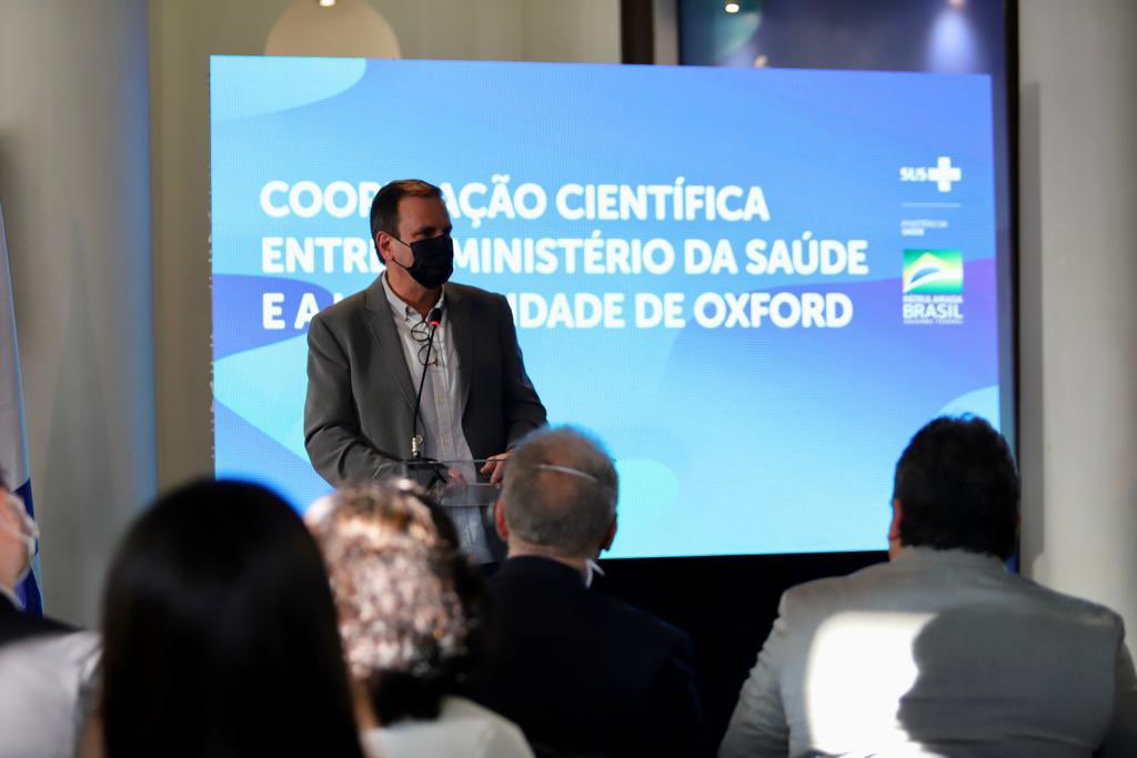 Importantíssima decisão do <a href="/governofederal/">governofederal</a> de trazer p o Rio a 1ª  unidade da Universidade de Oxford fora do Reino Unido. Junto com Instituições como a @oficialfiocruz essa decisão consolida o Rio como principal centro de Pesquisa do País. Obrigado ao ministro @mqueiroga2.