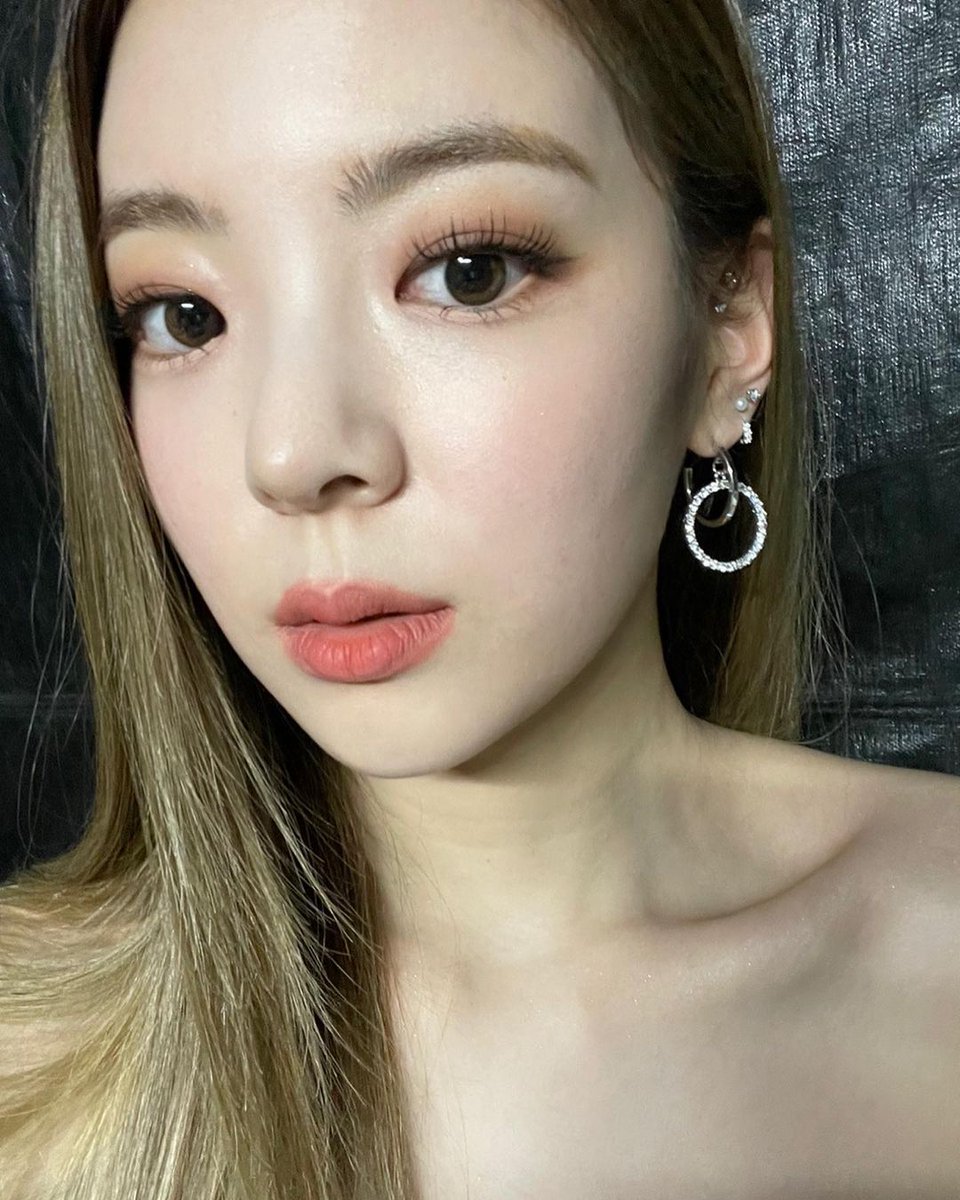 itzycontent's tweet image. #리아 ❥ instagram update