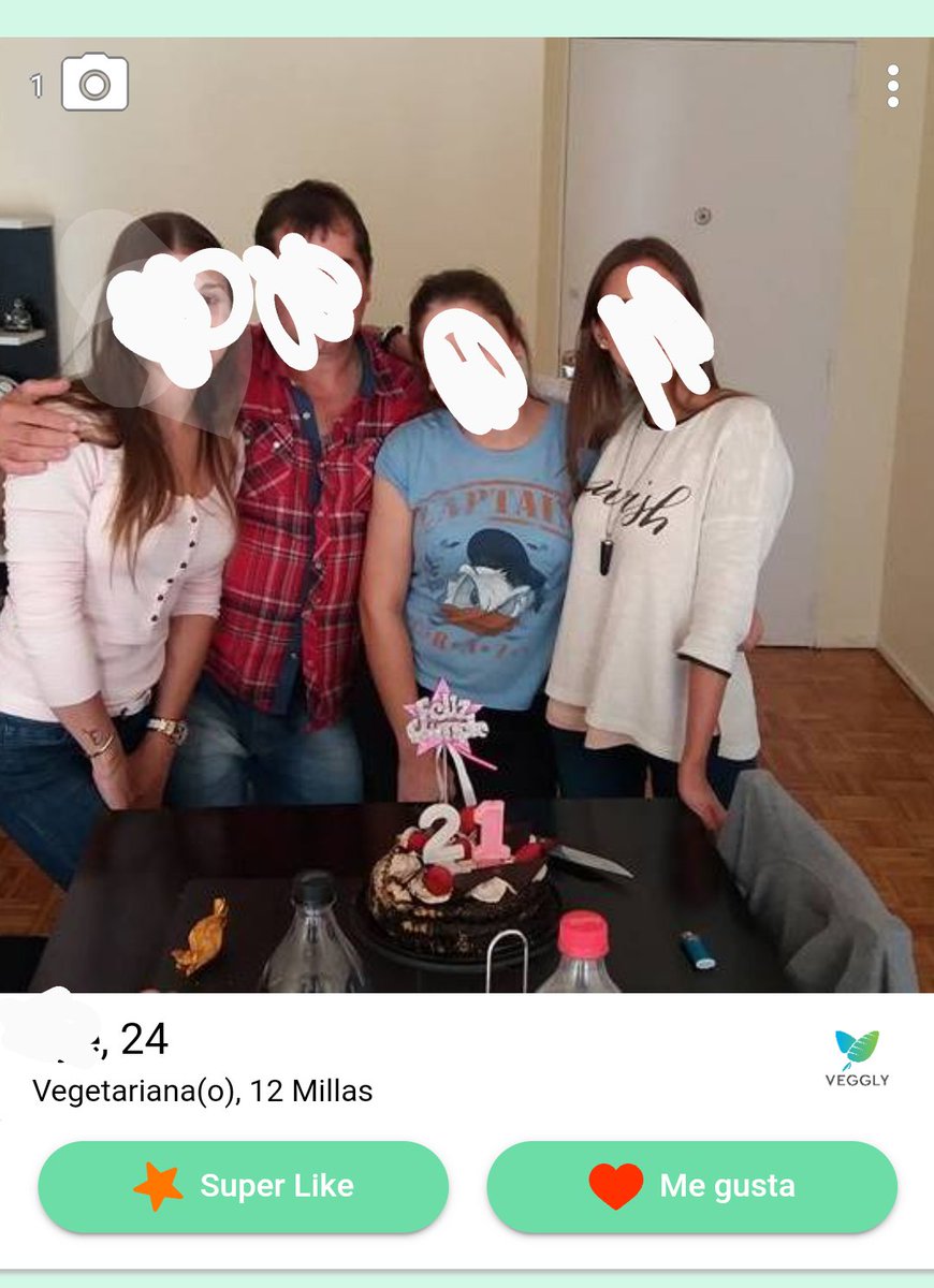xnicolinox's tweet photo. @suric4taaa Kjjjj hace poco me cruce esto likeas a alguno y de yapa te coges a la familia tipo https://t.co/5Q6twgcXTB