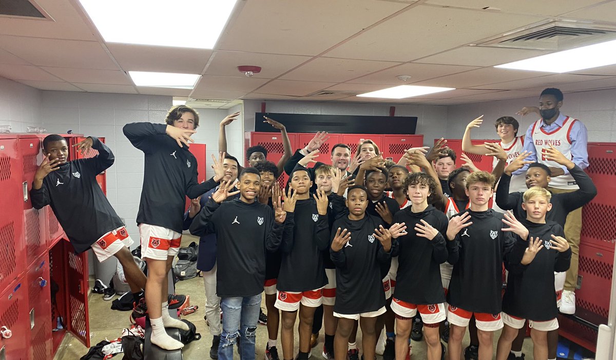 RamayRedWolveMB's tweet photo. 8th grade gets the win over Farmington tonight now 5-0 on the season
Ramay - 69
Farmington - 24 
@elischwo 16 Aliyah Miller 14 @djthebeast_23 13 
#RamayFast #43 https://t.co/oyfLoFpOYX