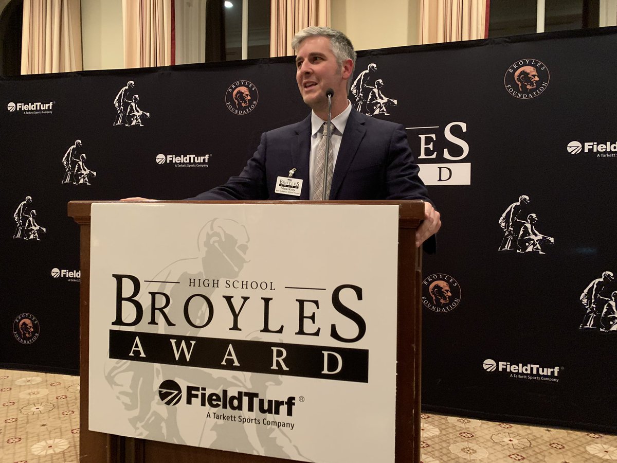 Congratulations to Mark Kelley Offensive Coordinator at Conway HS <a href="/ConwayAthletics/">Conway Wampus Cats</a> Football 🏈 <a href="/WampusCatFB/">Wampus Cat Football</a> 2020 Asst. Coach of the Year <a href="/BroylesAward/">The Broyles Award</a> Winner