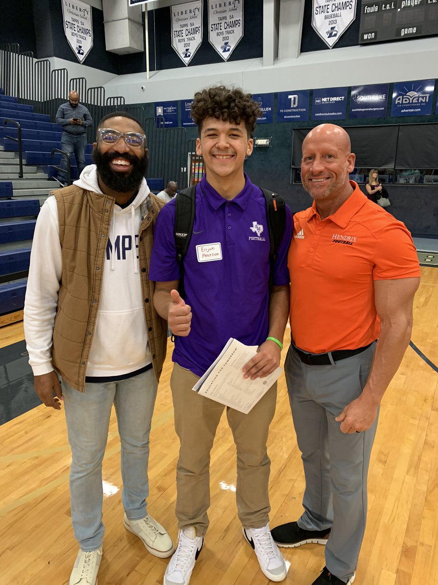 Extremely blessed to receive another offer to Hendrix College after meeting with <a href="/RussHeidiSLC/">Russ and Heidi Phillips🏈</a> #AGTG #WeAreWarriors <a href="/HendrixFootball/">#WeAreWarriors</a> <a href="/iCoachNash/">iCoach</a> <a href="/kkloiber/">CoachKloiber</a> <a href="/TrustMyEyesO/">⭕️FFERTUNITY</a> @SMCISD_Rattlers @Benjaminedward <a href="/Coach_Reyes3/">Conrado Reyes III</a>